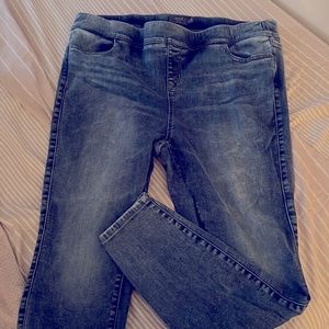 Torrid “feel the fit” jeans 22W